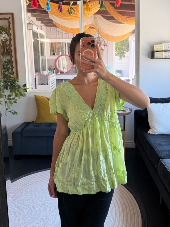 Johnny Was Tops - Johnny Was Light Green V-Neck Lace Trim Babydoll Top (XL)
